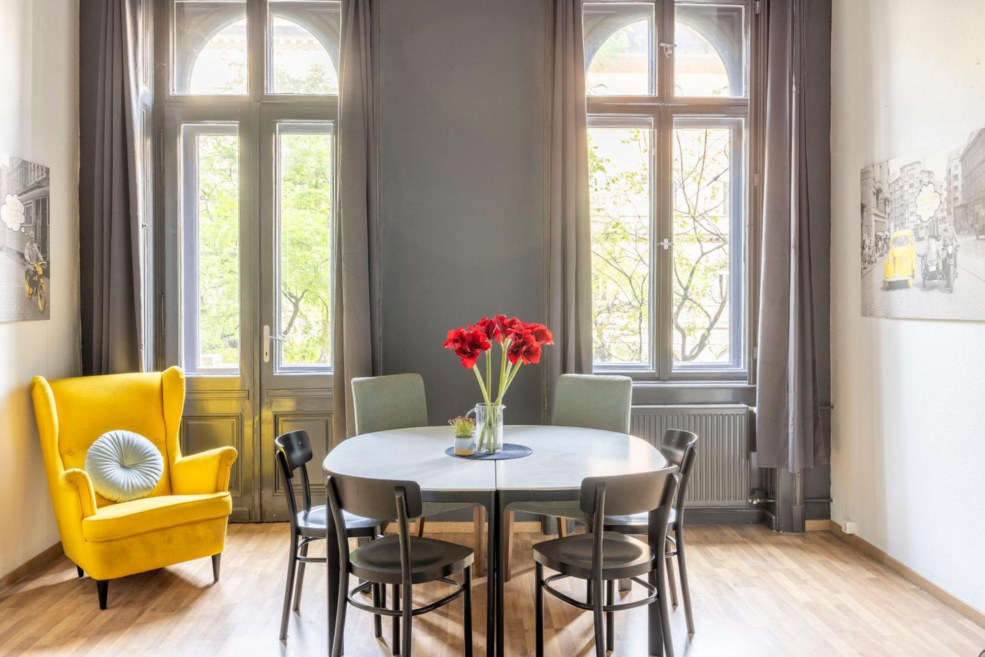 Cozy & Nostalgic Budapest Style Apartment In The Center Exterior foto